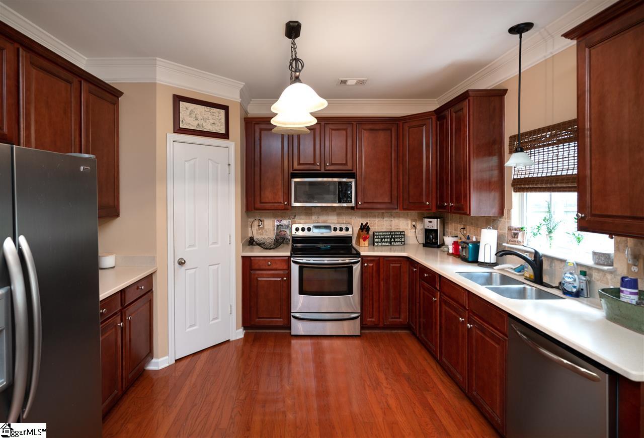 7 Valley Fall Court Greer, SC 29650 - Photo 10 of 19 Gallery Image 10