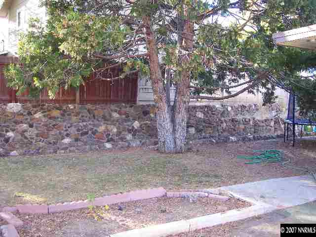 1685 Jackson Place Reno, NV 89512 - Photo 9 of 9 a backyard of a house with lots of green space