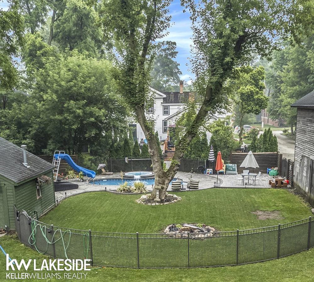 295 North Main Street Romeo, MI 48065 - Photo 24 of 47 Large Backyard with pool