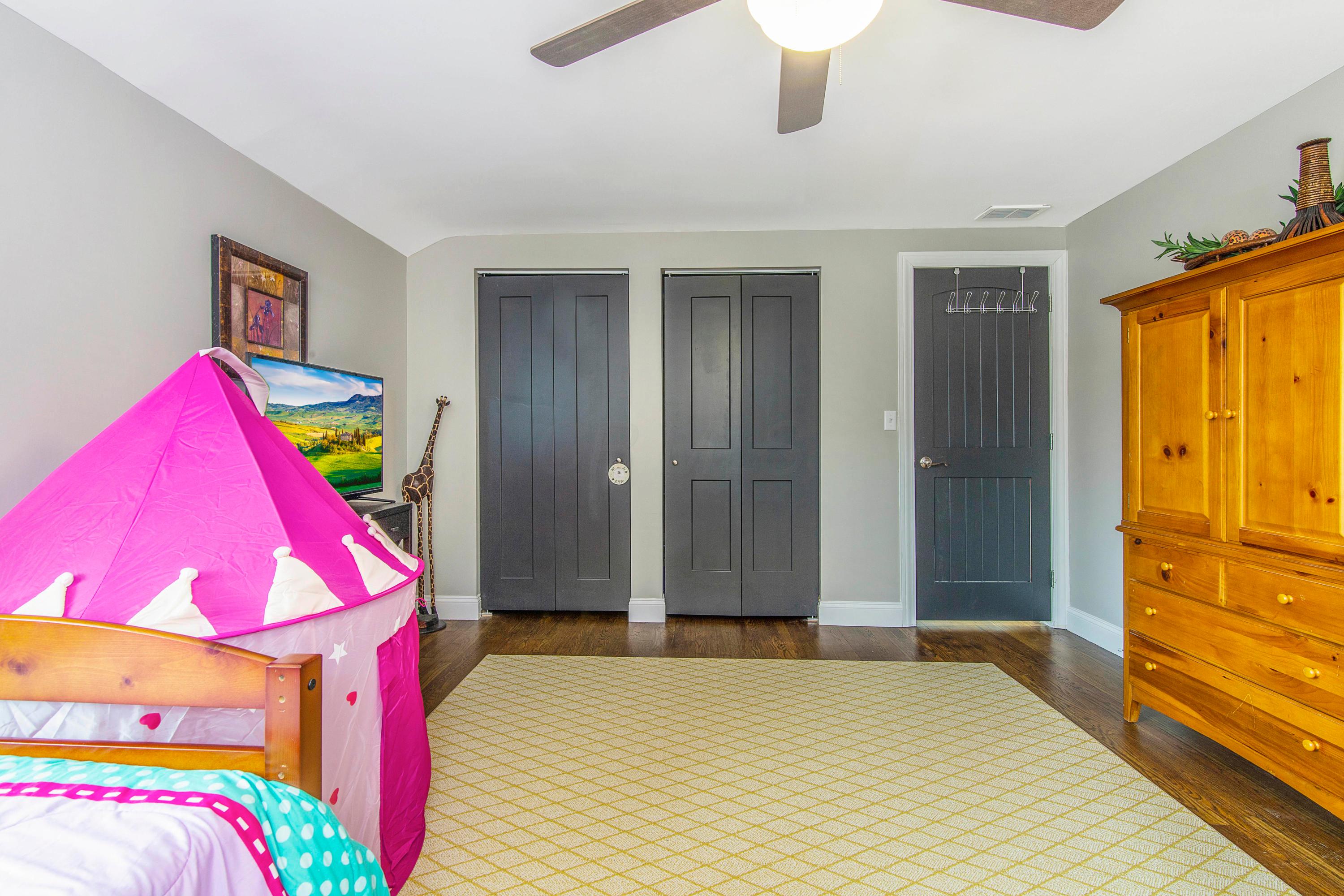 1430 Ashdowne Road Columbus, OH 43221 - Photo 26 of 37