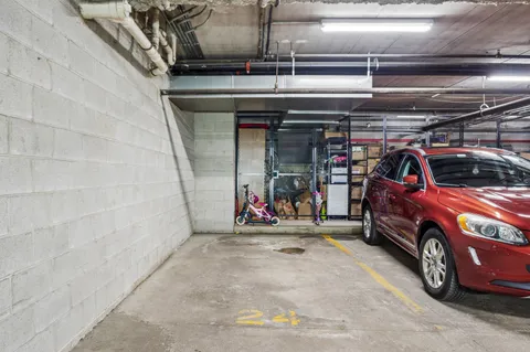 $309,999 | 3125 Town Square Drive, Unit 405, Rolling Meadows, IL 60008