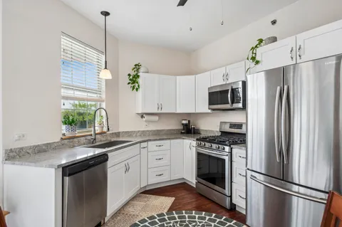 $309,999 | 3125 Town Square Drive, Unit 405, Rolling Meadows, IL 60008