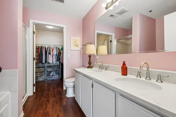 $309,999 | 3125 Town Square Drive, Unit 405, Rolling Meadows, IL 60008