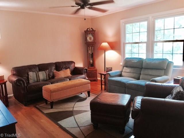 4221 Beckerdite Road Sophia, NC 27350 - Photo 7 of 28 Living room