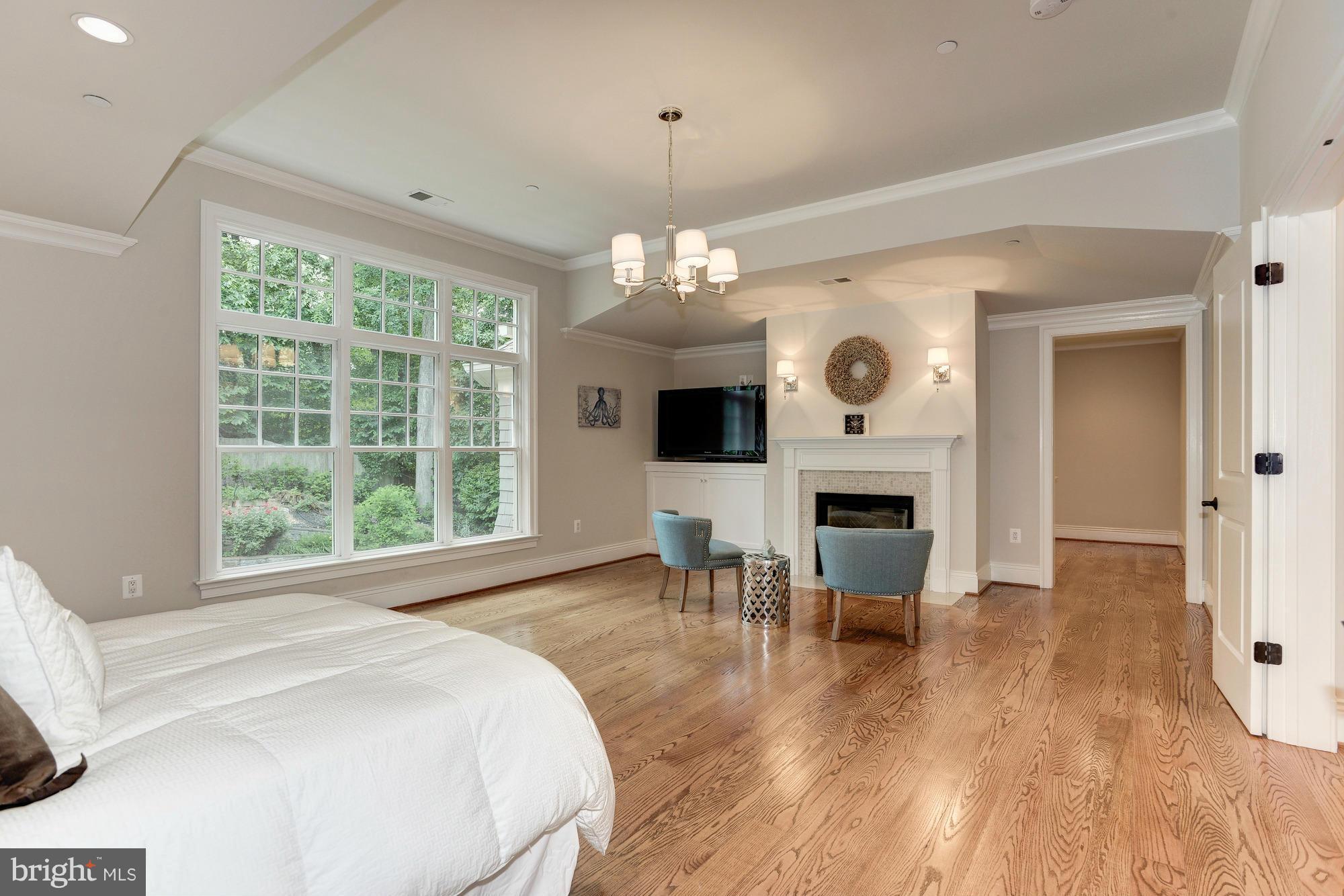 6220 Winnebago Road Bethesda, MD 20816 - Photo 14 of 29 Bedroom (Master)