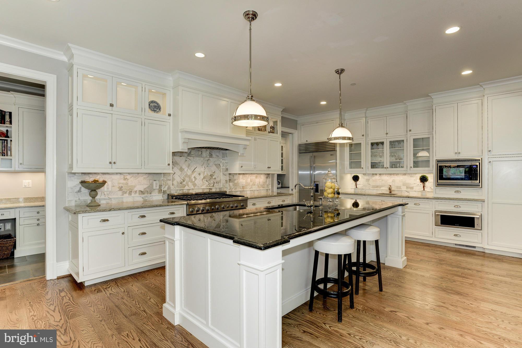 6220 Winnebago Road Bethesda, MD 20816 - Photo 3 of 29 Kitchen
