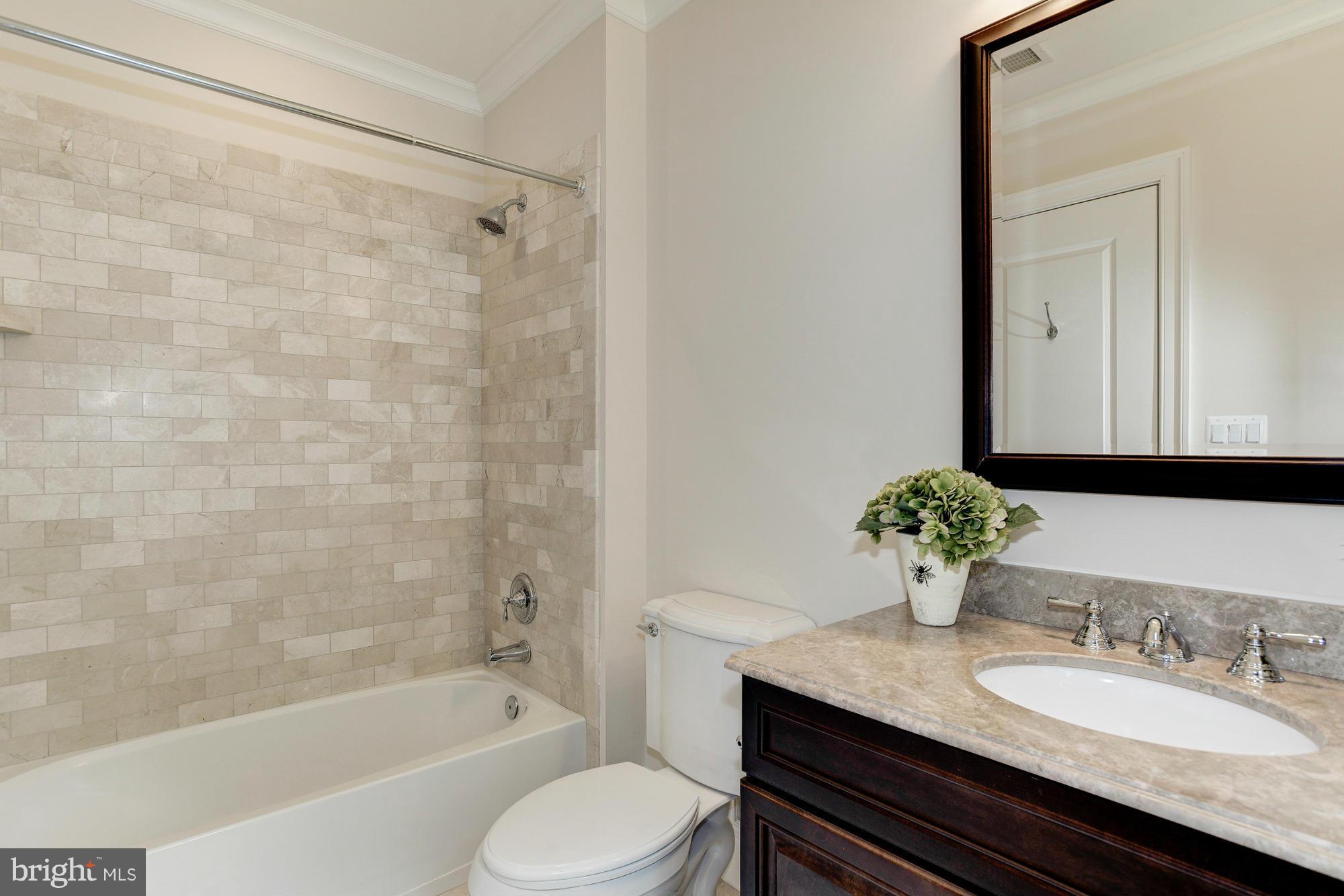 6220 Winnebago Road Bethesda, MD 20816 - Photo 21 of 29 Bath