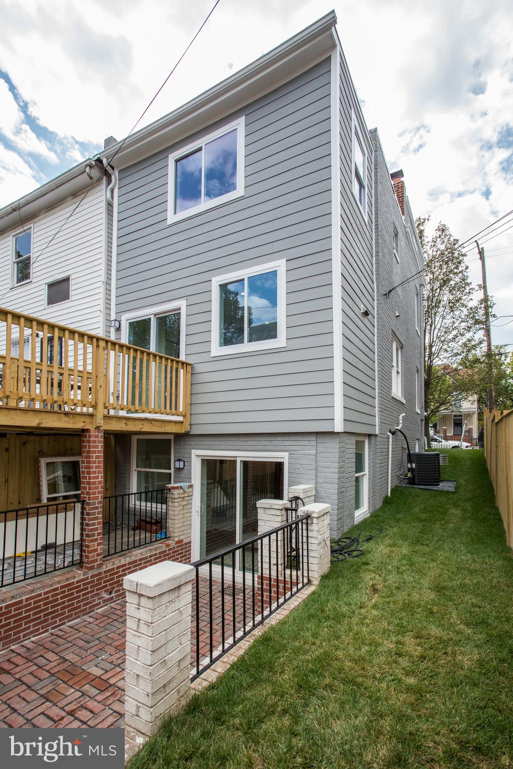 6303 9th Street Northwest Washington, DC 20011 - Photo 4 of 32