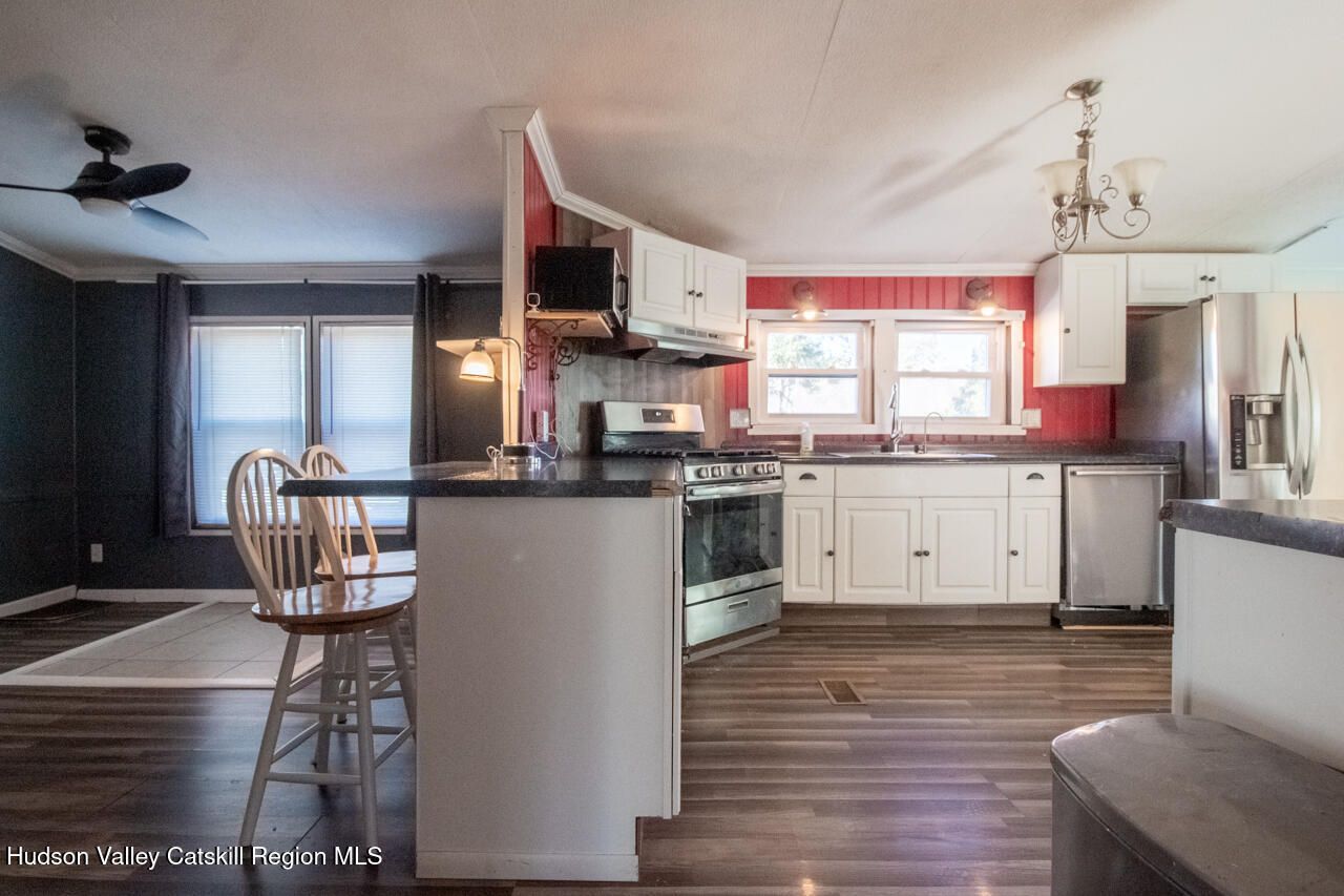 223 Plattekill Road Marlboro, NY 12542 - Photo 11 of 41 223kitchenbar