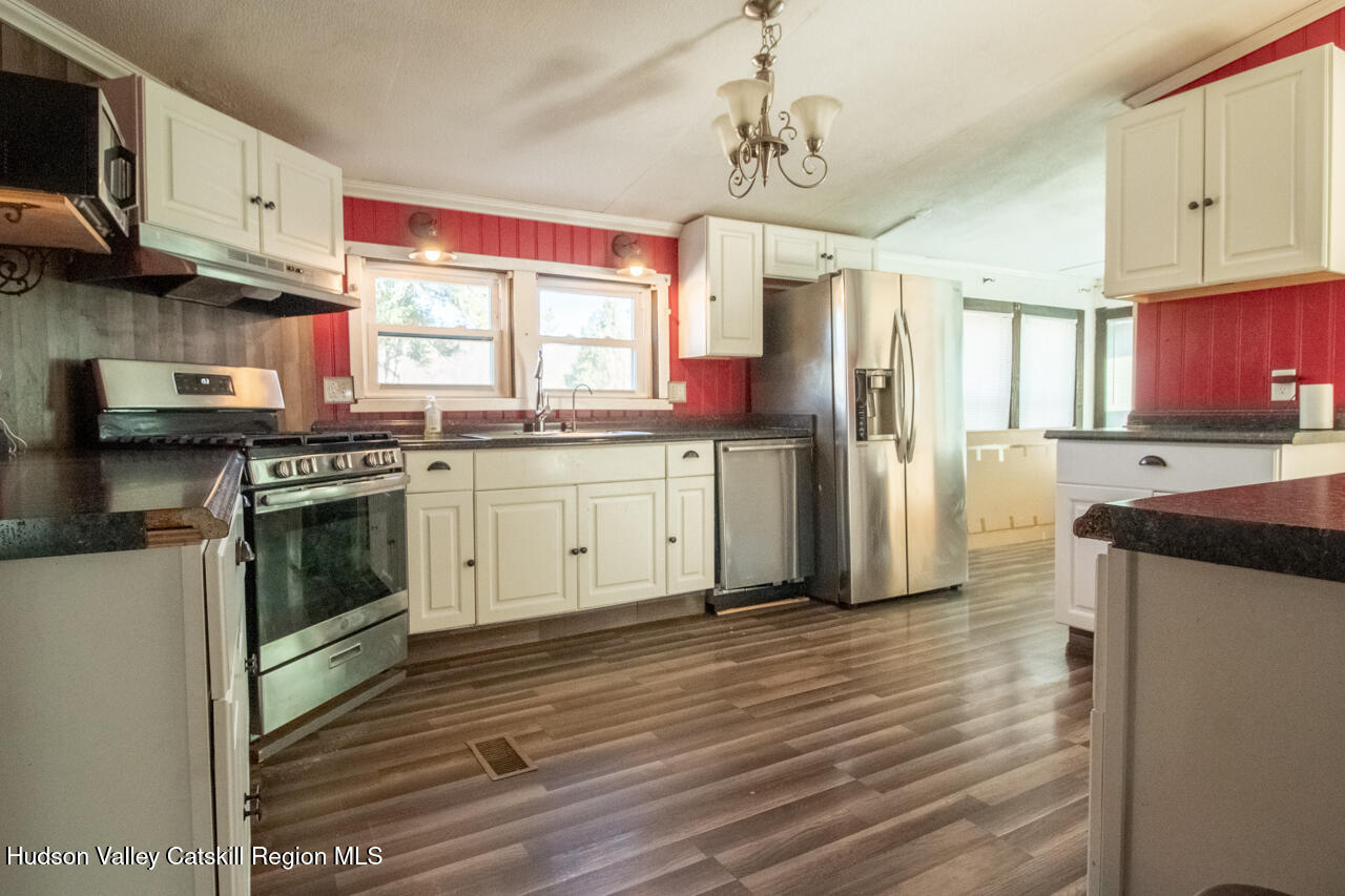 223 Plattekill Road Marlboro, NY 12542 - Photo 13 of 41 223PlattekillRd29