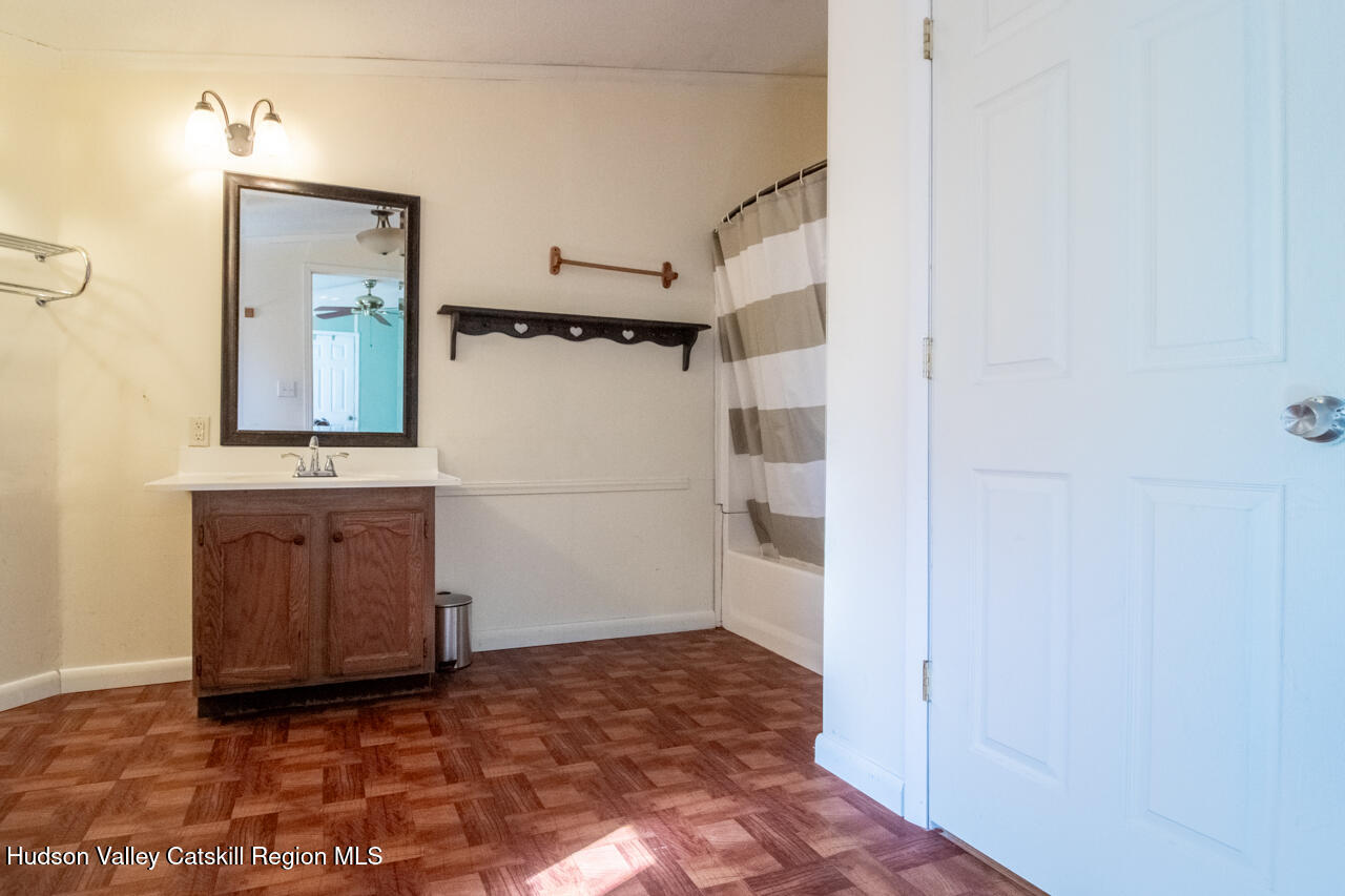 223 Plattekill Road Marlboro, NY 12542 - Photo 20 of 41 223PlattekillRdbathroom2