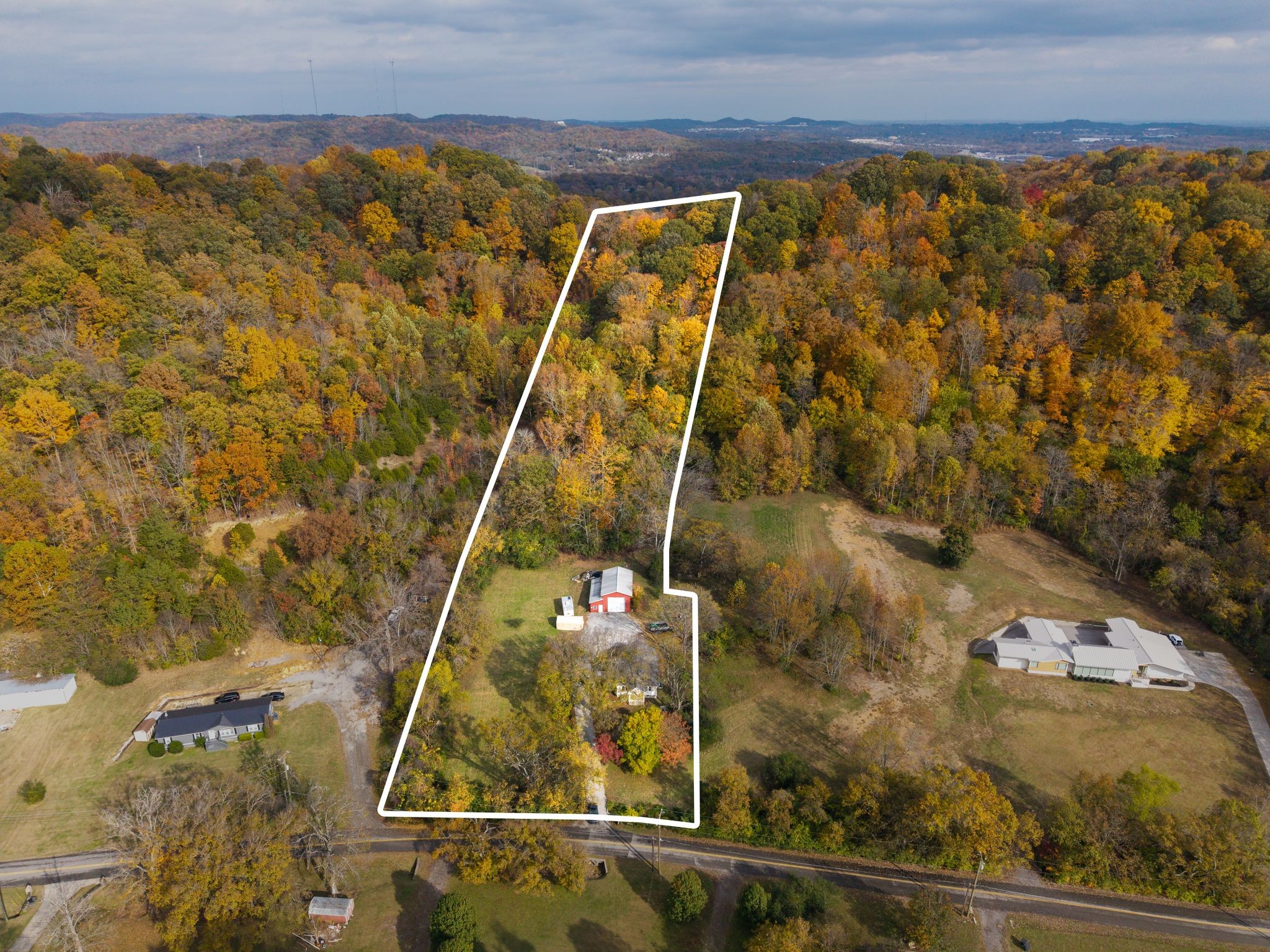 5060 Drakes Branch Road Nashville, TN 37218 - Photo 2 of 43 a bathroom with a shower