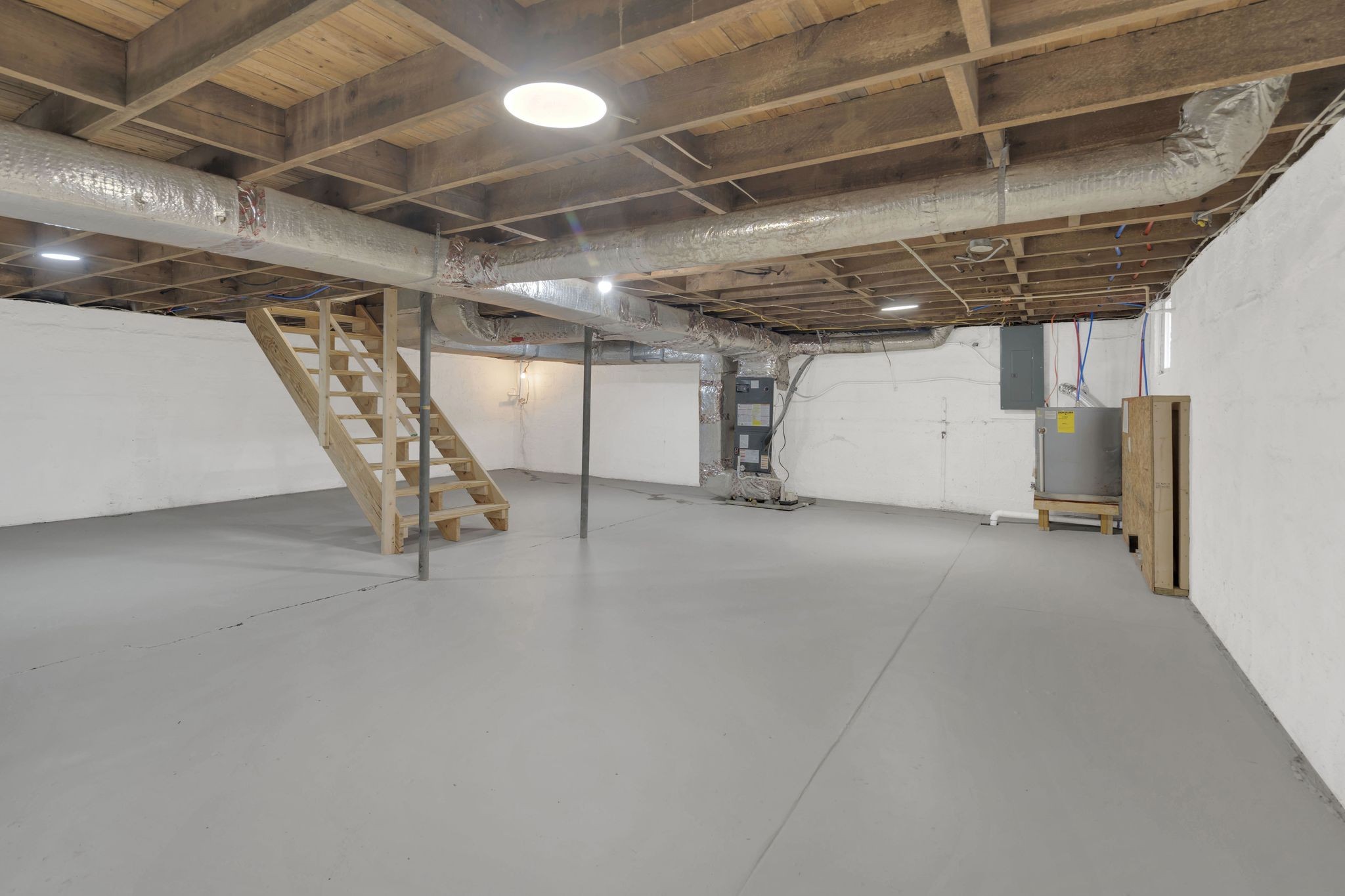 5060 Drakes Branch Road Nashville, TN 37218 - Photo 22 of 43 a view of empty room with wooden walls