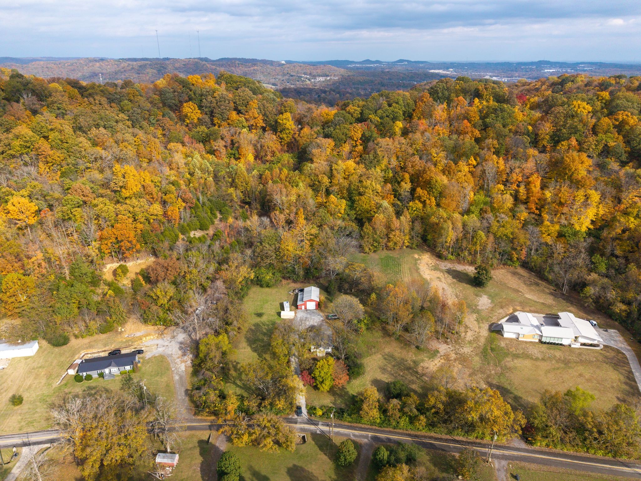 5060 Drakes Branch Road Nashville, TN 37218 - Photo 41 of 43 a view of city and mountain