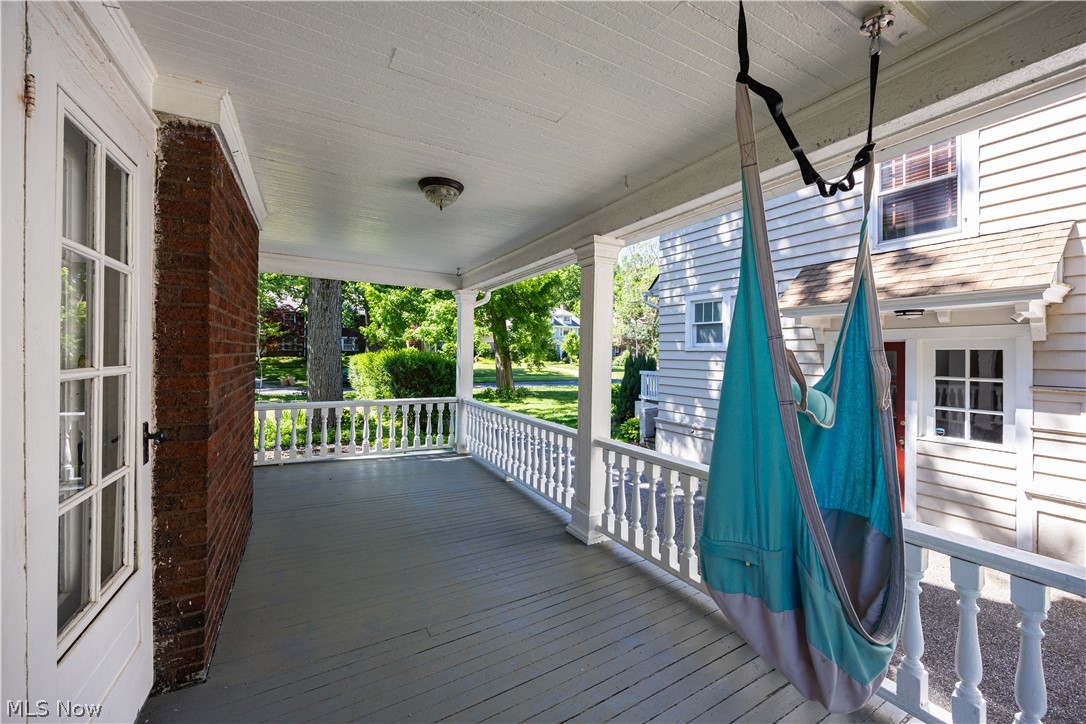 2943 Edgehill Road Cleveland Heights, OH 44118 - Photo 3 of 47