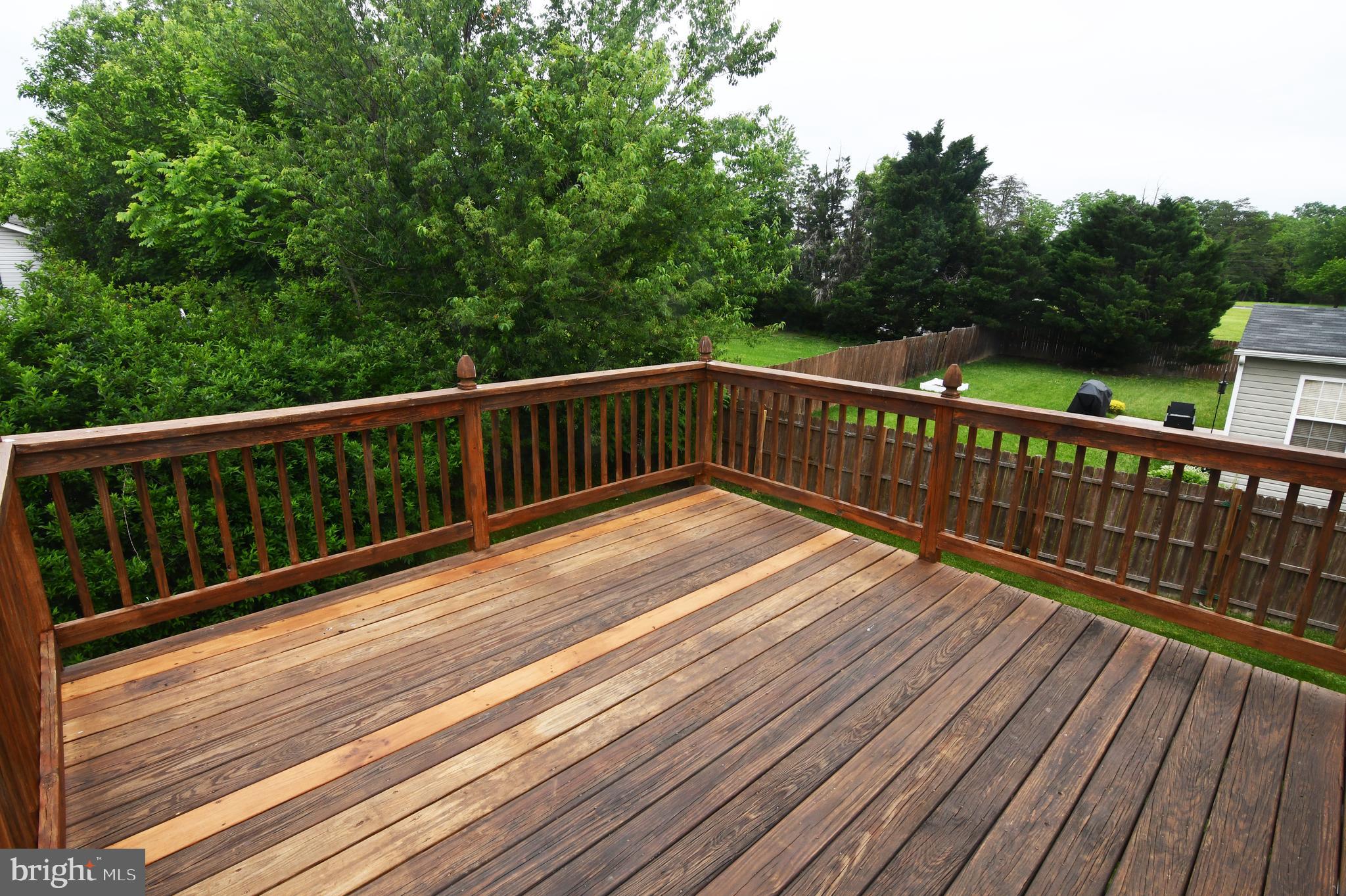 30 Neighbor Way Weston, WV 26452 - Photo 12 of 36 Rear deck