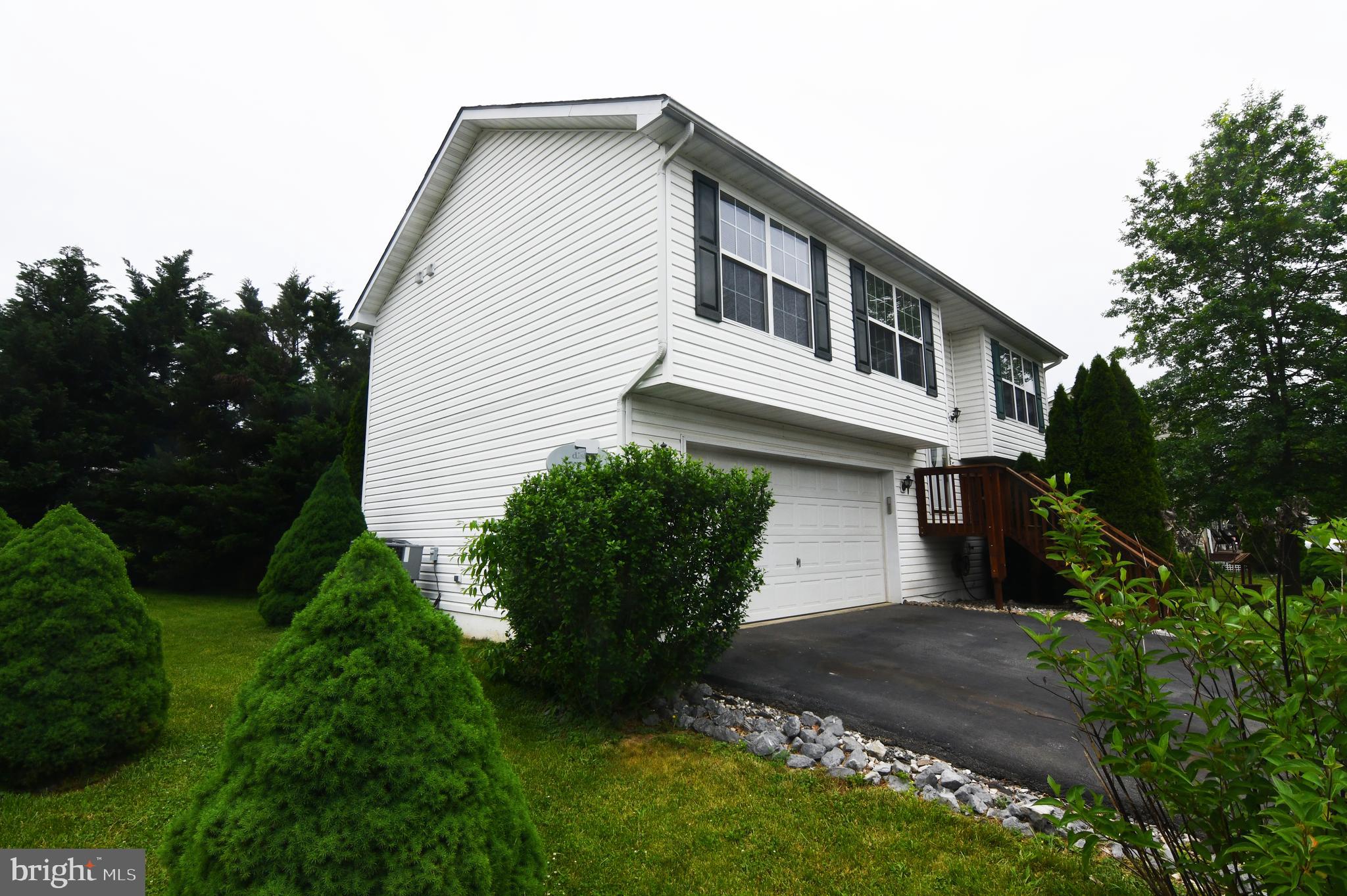 30 Neighbor Way Weston, WV 26452 - Photo 33 of 36 Side and front of house