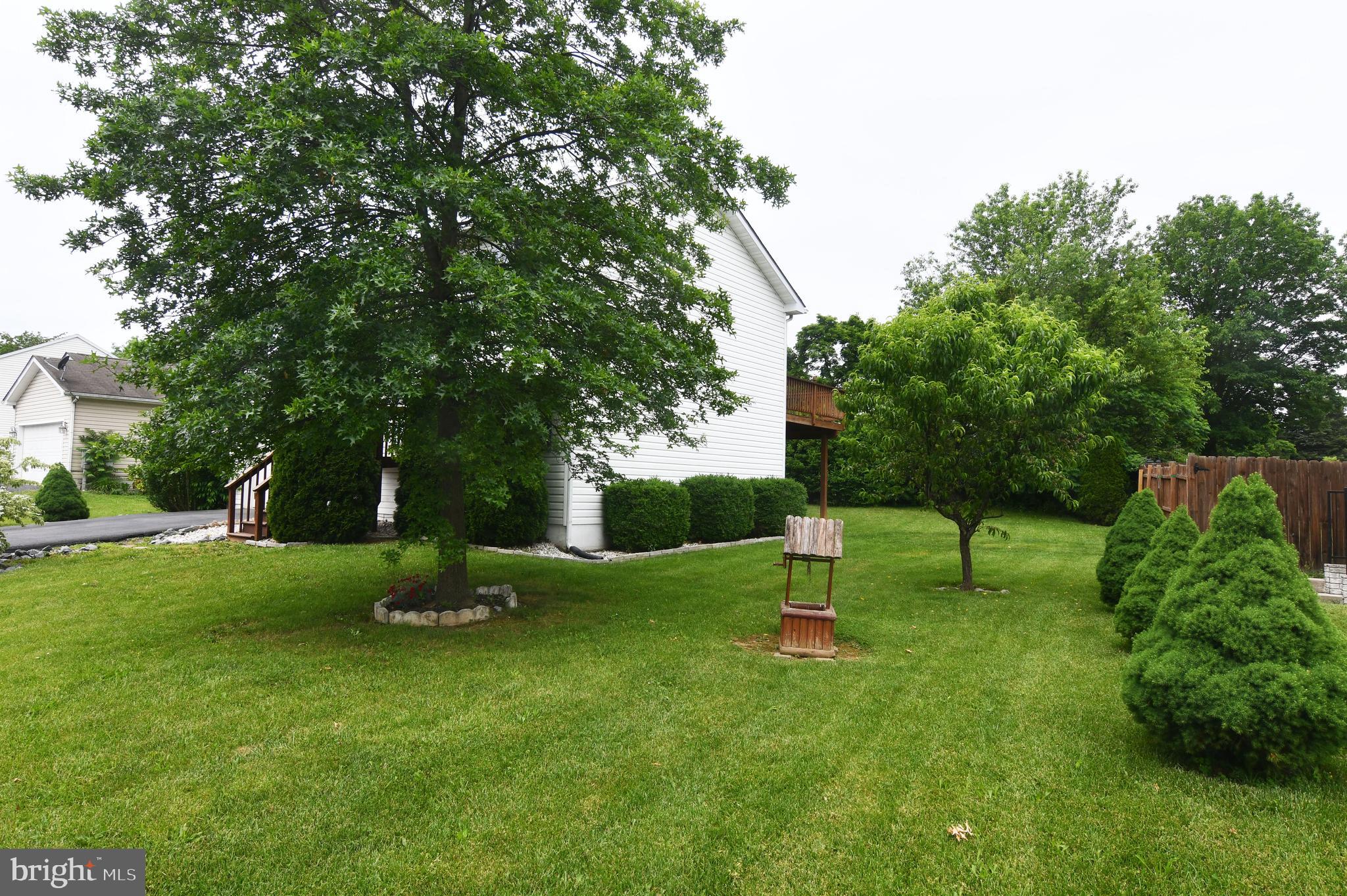30 Neighbor Way Weston, WV 26452 - Photo 10 of 36 Side yard