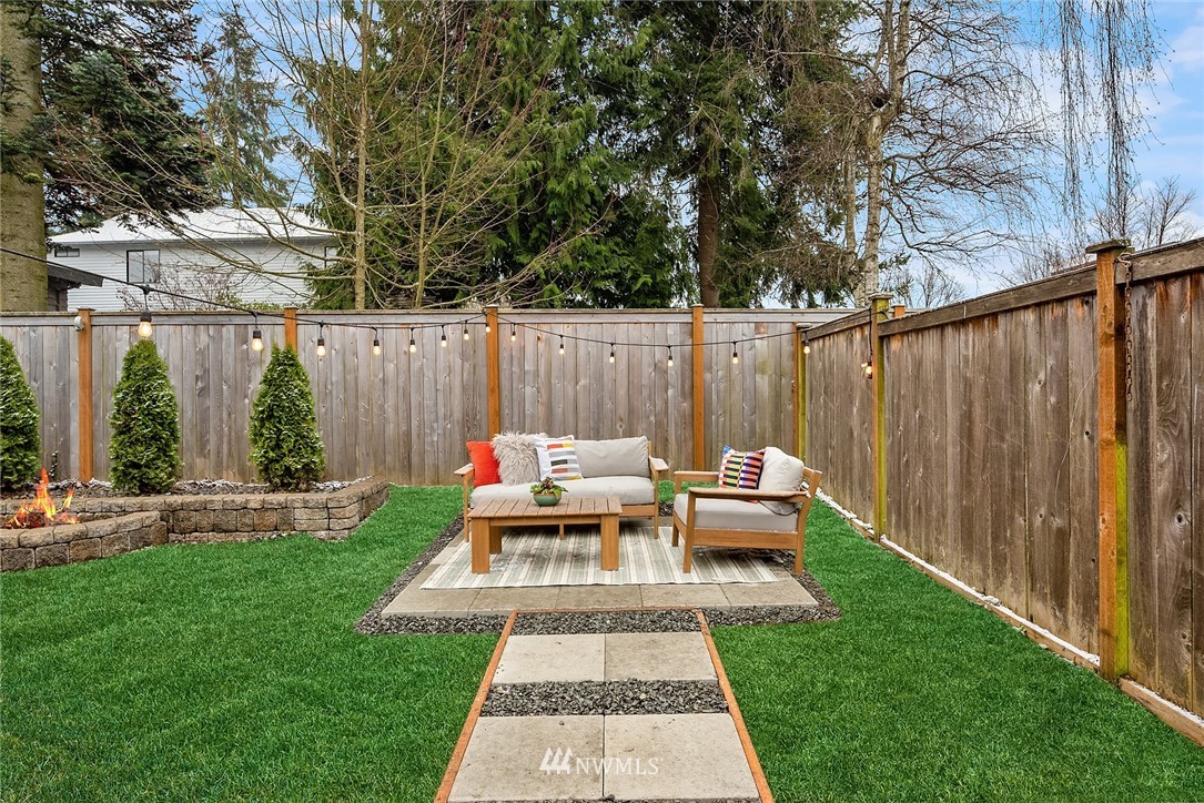 3827 53rd Avenue Southwest Seattle, WA 98116 - Photo 16 of 22