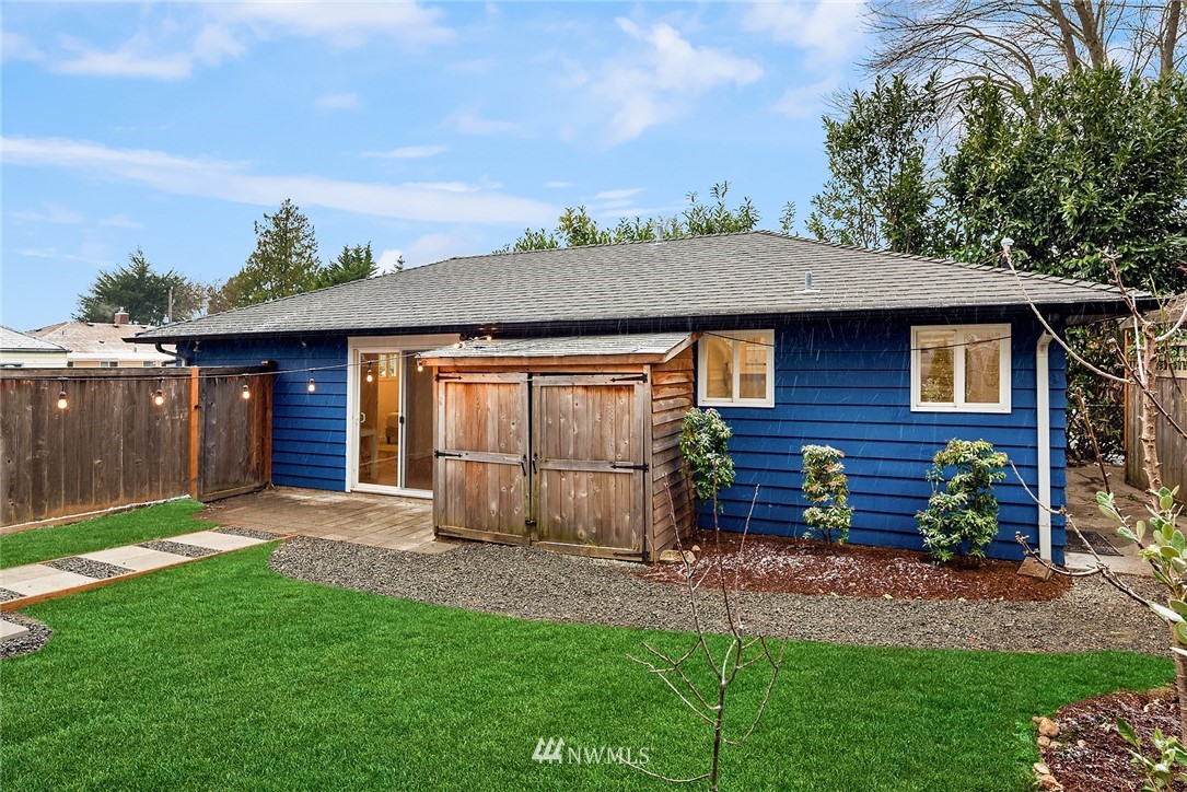 3827 53rd Avenue Southwest Seattle, WA 98116 - Photo 18 of 22