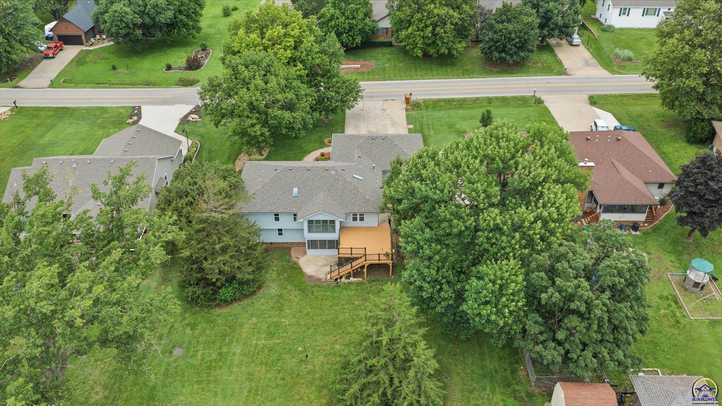 7143 Southwest 33rd Street Topeka, KS 66614 - Photo 39 of 43