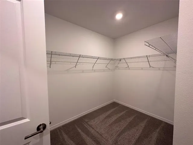 $2,550 | 1946 Lanier Road, Zephyrhills, FL 33541