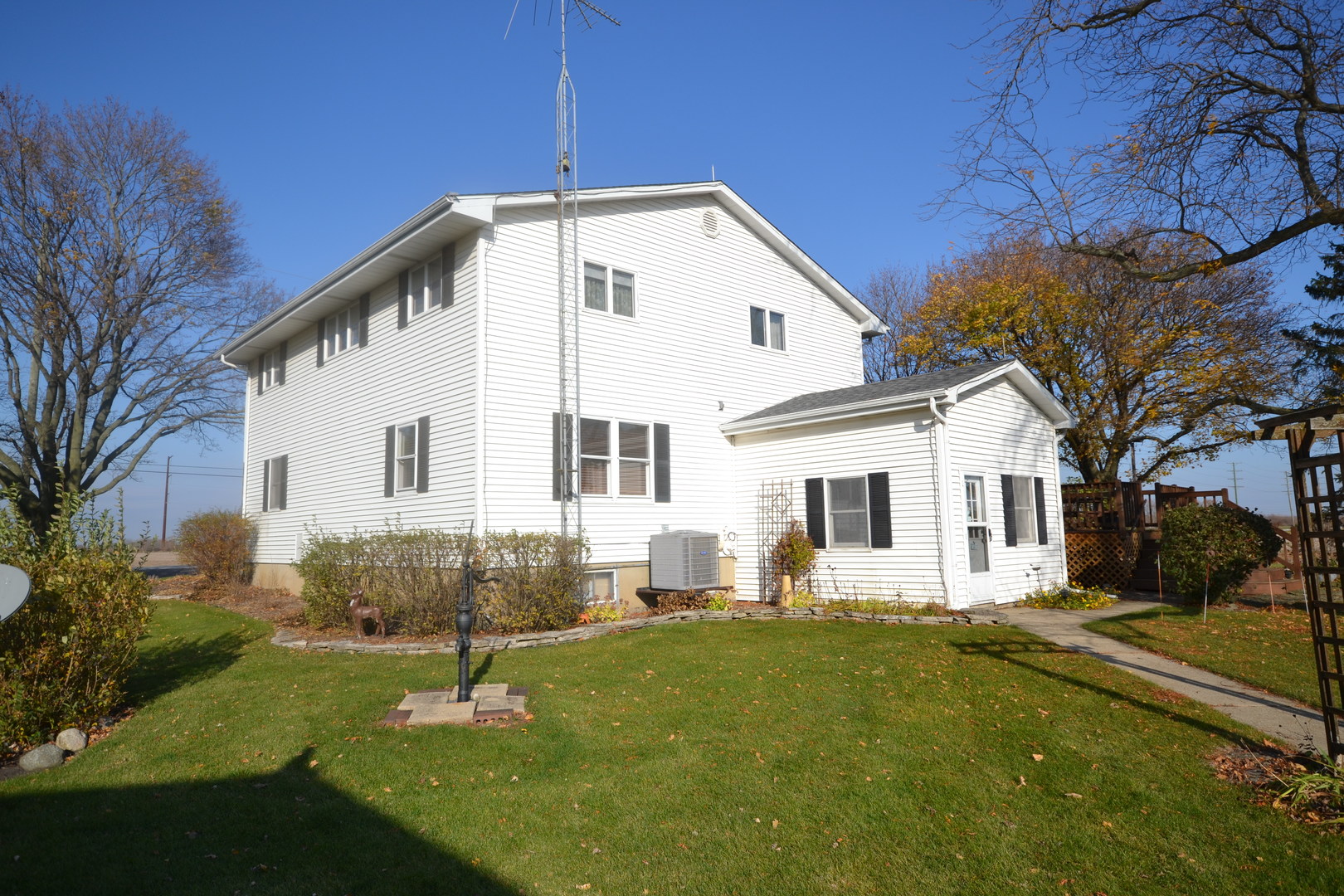 42W665 Plato Road Elgin, IL 60124 - Photo 36 of 38 a front view of a house with a yard