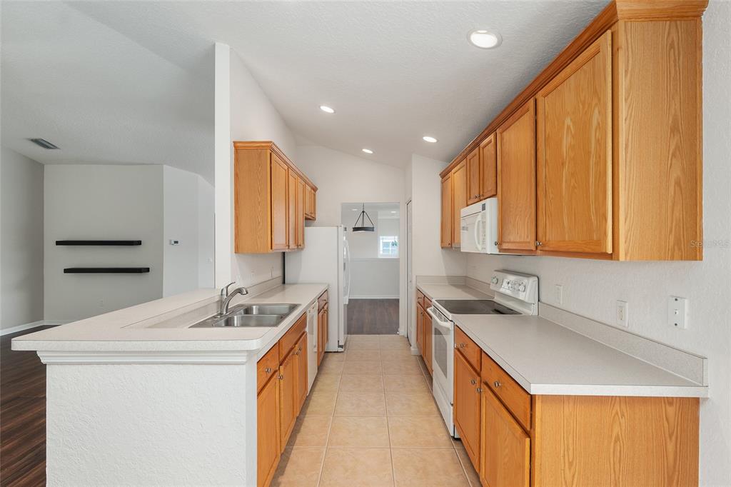 4570 Southwest 52nd Circle, Unit 102 Ocala, FL 34474 - Photo 23 of 51