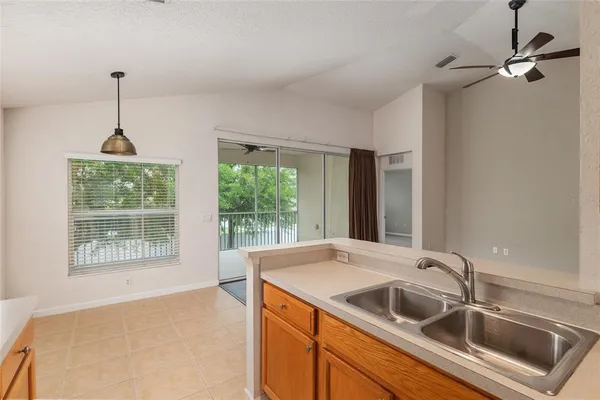 $199,999 | 4570 Southwest 52nd Circle, Unit 102, Ocala, FL 34474