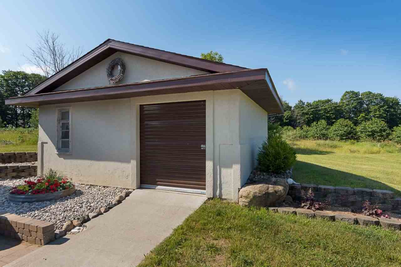 8514 East Lincoln Road Cedar, MI 49621 - Photo 13 of 65 1836042-12.JPG