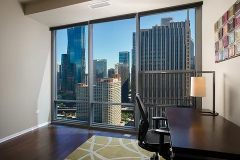 $1,000,000 | 240 East Illinois Street, Unit 3001, Chicago, IL 60611