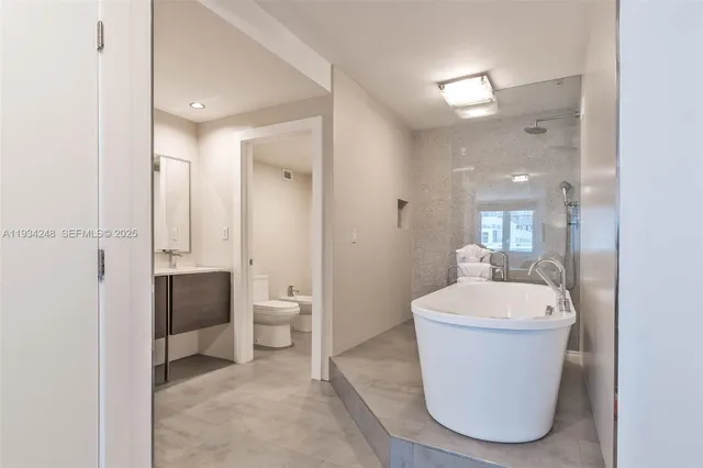 $20,000 | 2301 Collins Avenue, Unit 507, Miami Beach, FL 33139