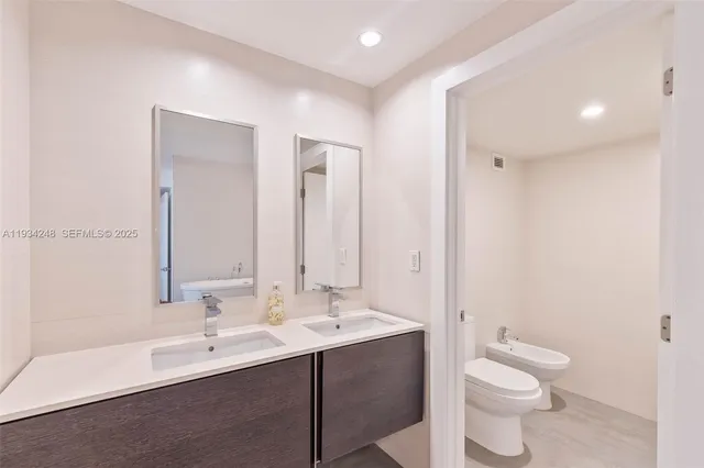 $20,000 | 2301 Collins Avenue, Unit 507, Miami Beach, FL 33139