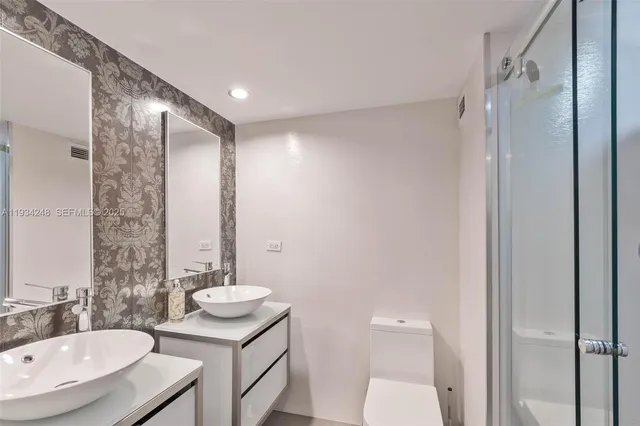 $20,000 | 2301 Collins Avenue, Unit 507, Miami Beach, FL 33139