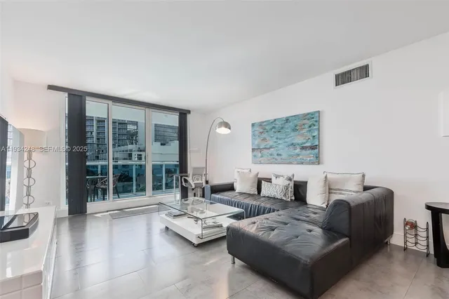 $20,000 | 2301 Collins Avenue, Unit 507, Miami Beach, FL 33139