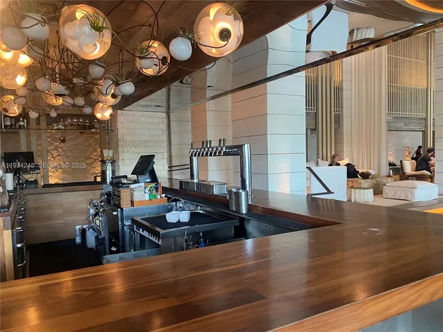 $20,000 | 2301 Collins Avenue, Unit 507, Miami Beach, FL 33139