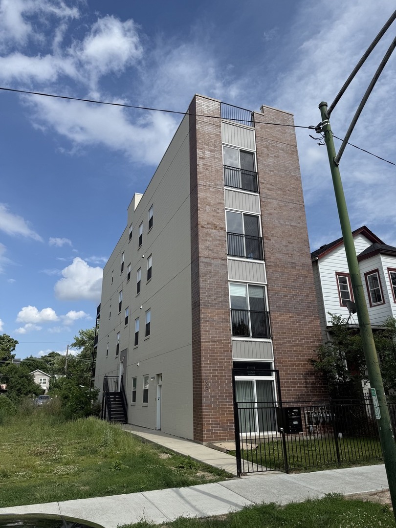 1629 North Spaulding Avenue, Unit 3 Chicago, IL 60647 - Photo 1 of 14