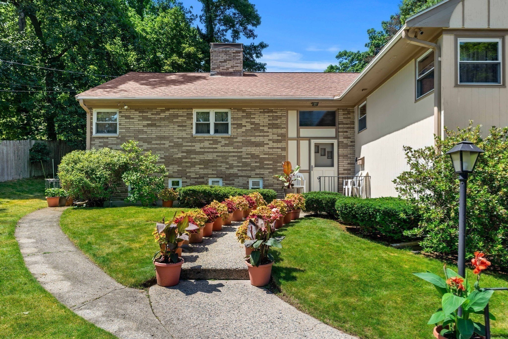 205 Gardner Road Brookline, MA 02445 - Photo 8 of 41 Gallery Image 8
