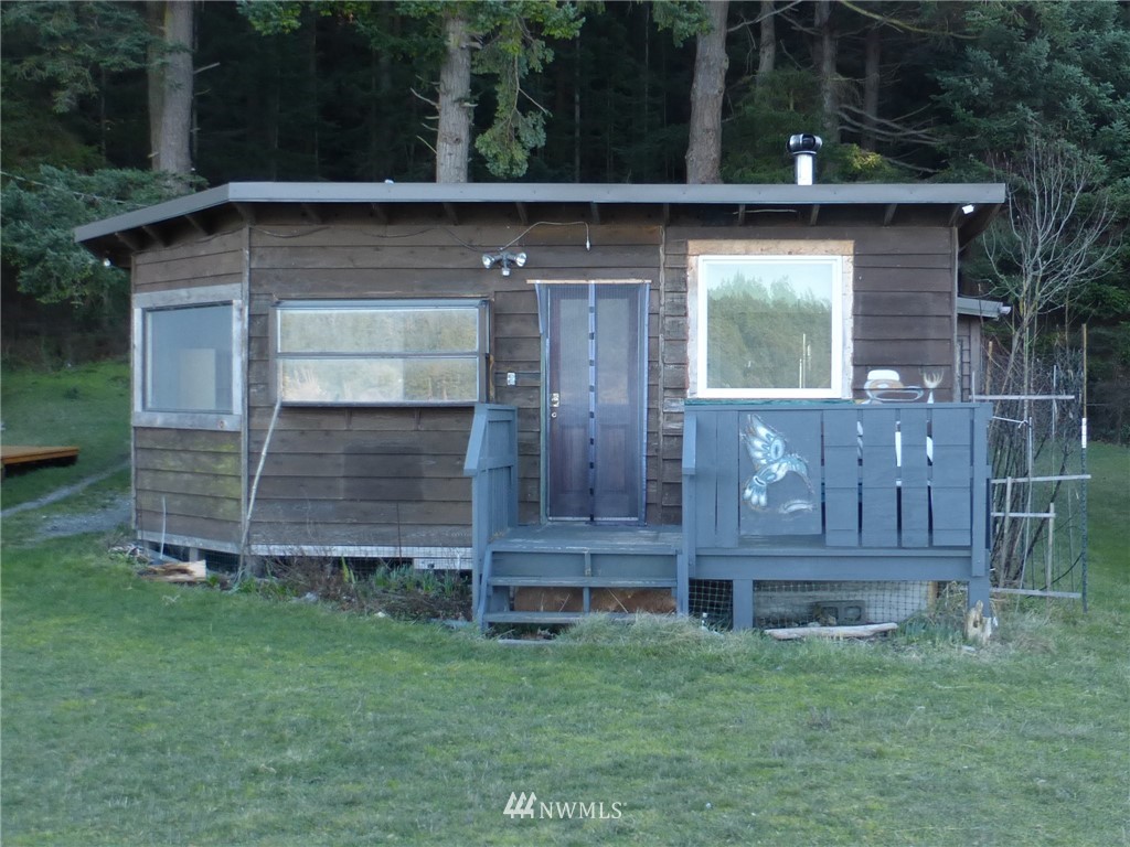 221 Mud Bay Dock Road Lopez Island, WA 98261 - Photo 3 of 8 Gallery Image 3