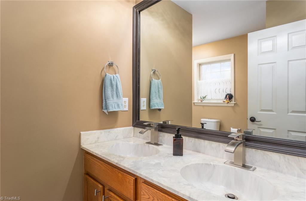 5140 Windsbury Ridge Road Clemmons, NC 27012 - Photo 13 of 24 Gallery Image 13