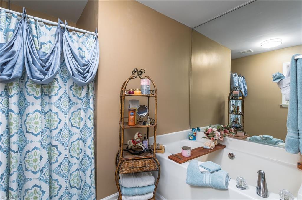 5140 Windsbury Ridge Road Clemmons, NC 27012 - Photo 14 of 24 Gallery Image 14