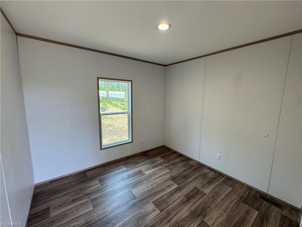 5787 Davis Road Walkertown, NC 27051 - Photo 19 of 30 Bedroom # 2