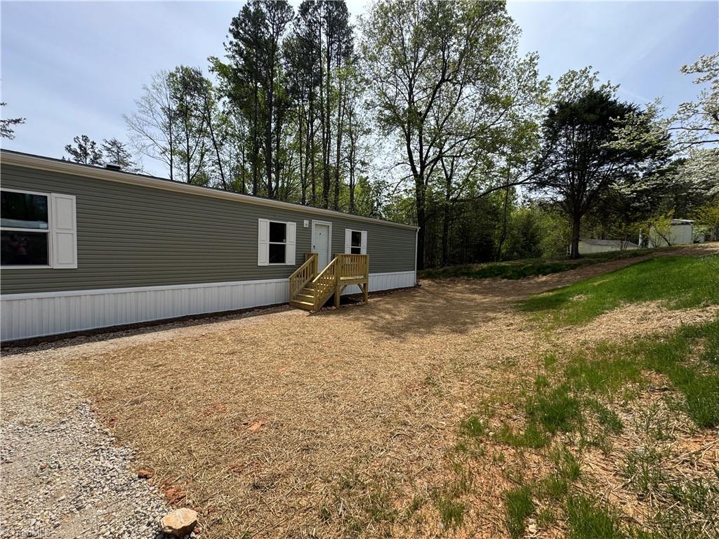 5787 Davis Road Walkertown, NC 27051 - Photo 2 of 30 Front of Home