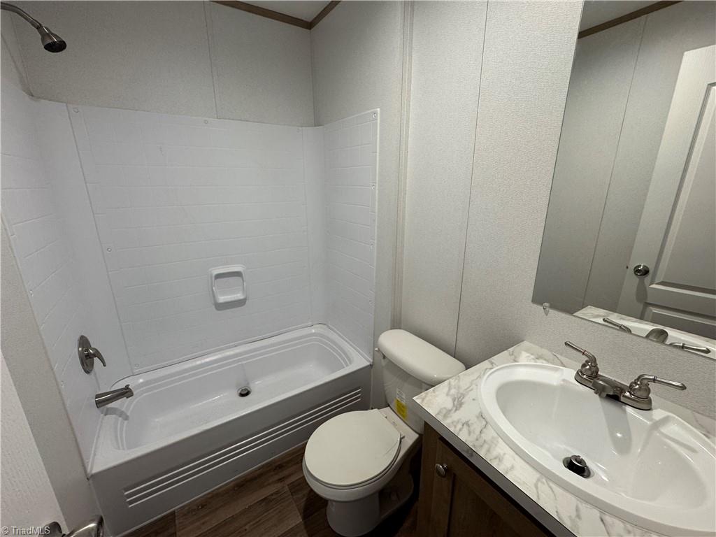 5787 Davis Road Walkertown, NC 27051 - Photo 21 of 30 2nd Full Bathroom