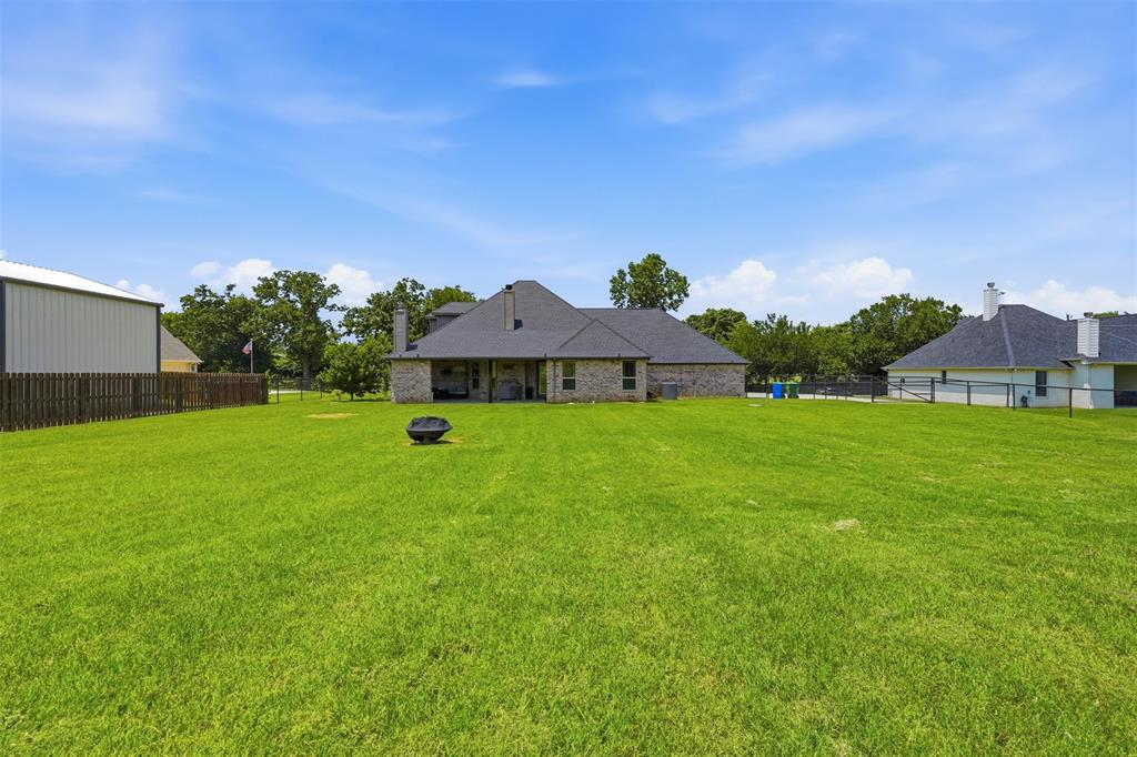 3216 Knob Road Springtown, TX 76082 - Photo 37 of 40