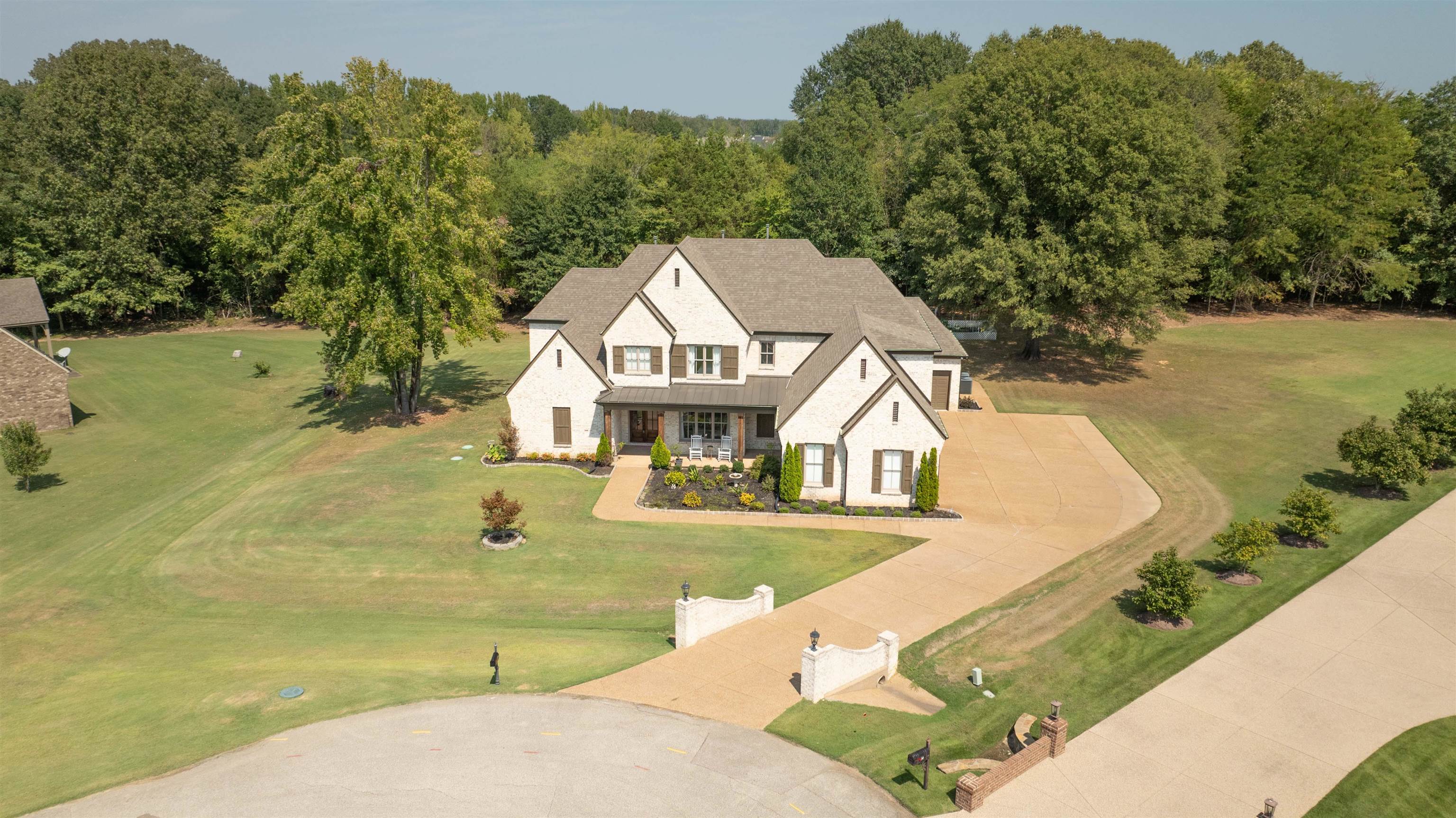 75 Windgrove Cove Piperton, TN 38017 - Photo 40 of 40 a view of a house with a ocean view