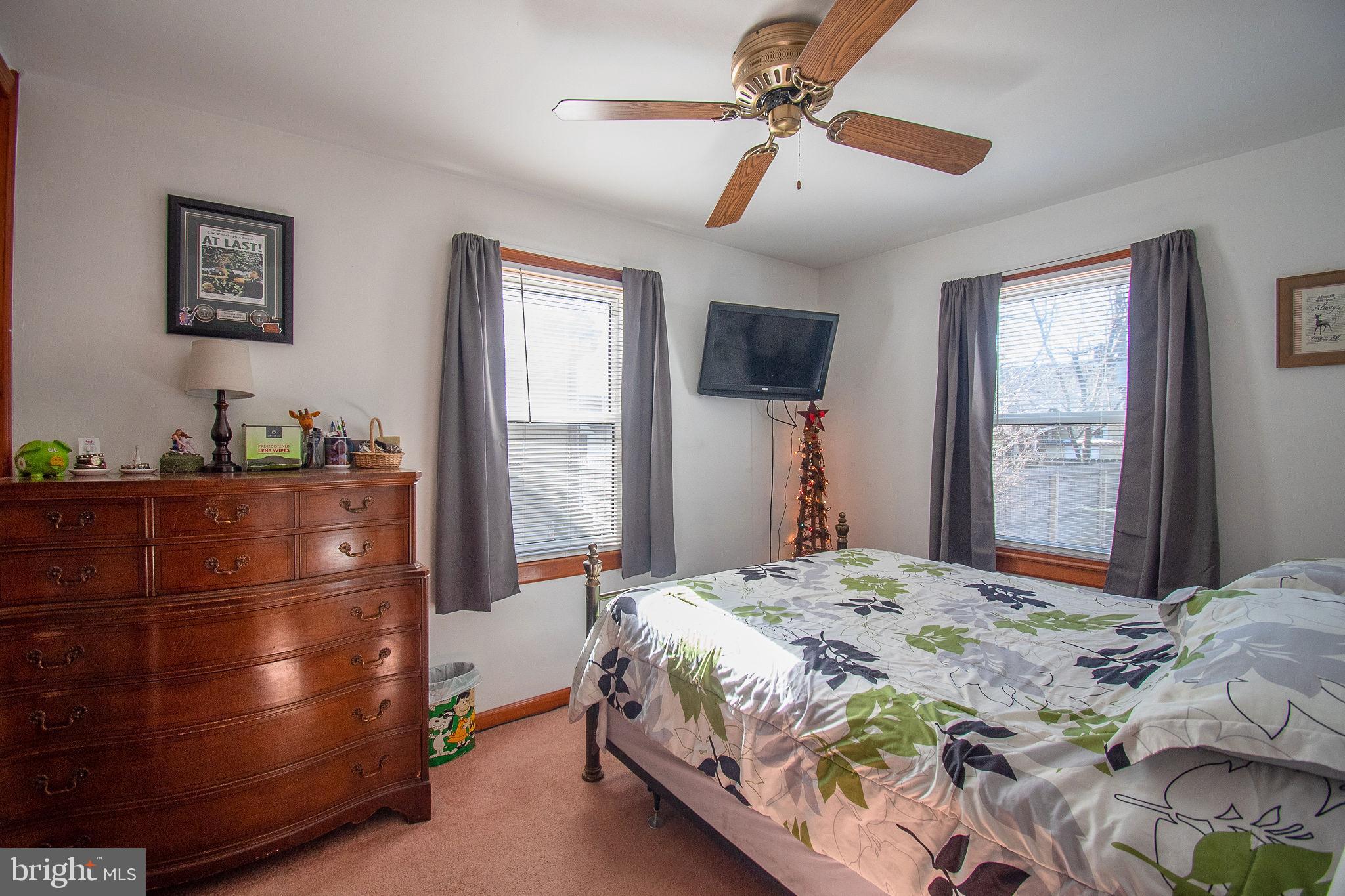 39 Belmar Road Hatboro, PA 19040 - Photo 10 of 17 Main level bedroom