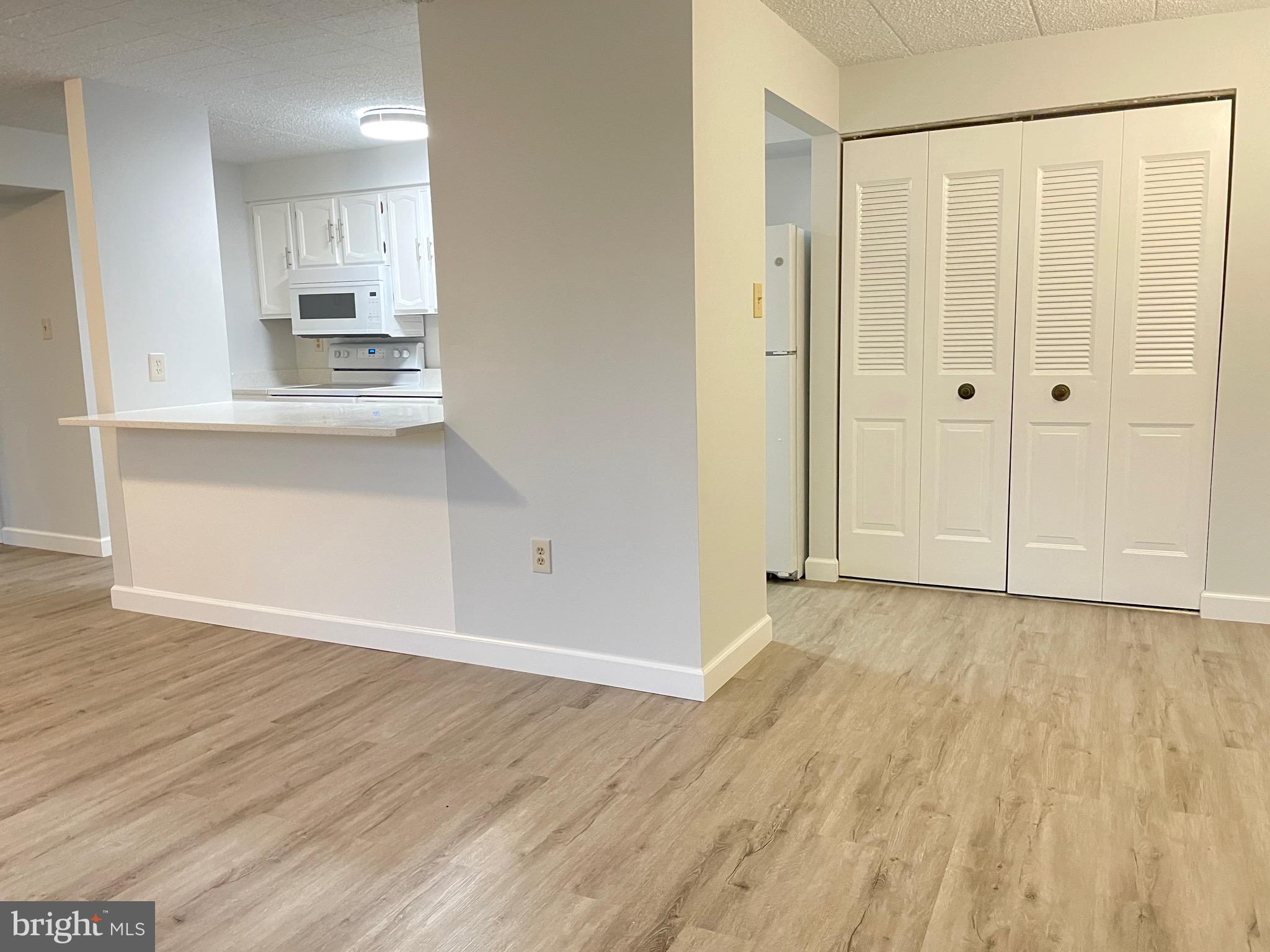 997 Heather Ridge Drive, Unit 3A Frederick, MD 21702 - Photo 11 of 17 Entry foyer and closet