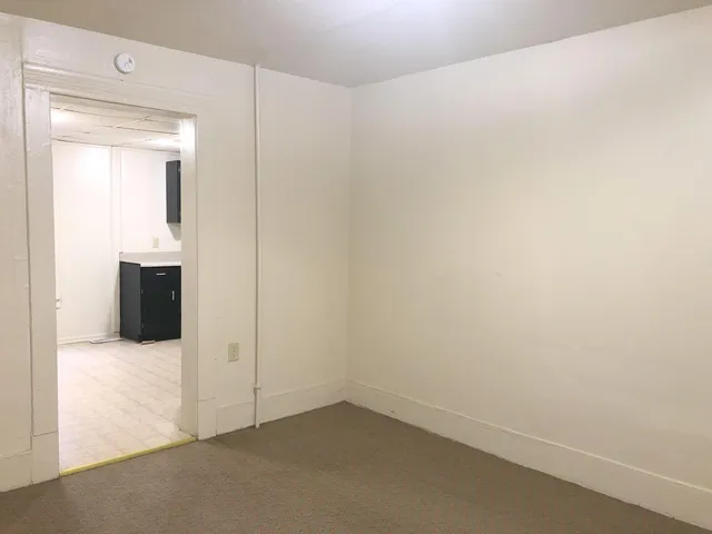 $899 | 922 12th Street Southeast, Unit A, Roanoke, VA 24013