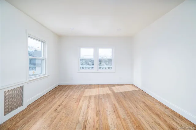 $3,600 | 9 Hanover Place, Unit 2, Rockville Centre, NY 11570